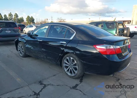 2015 Honda Accord Sport z USA, uszkodzony, nr VIN 1HGCR2F54FA196384